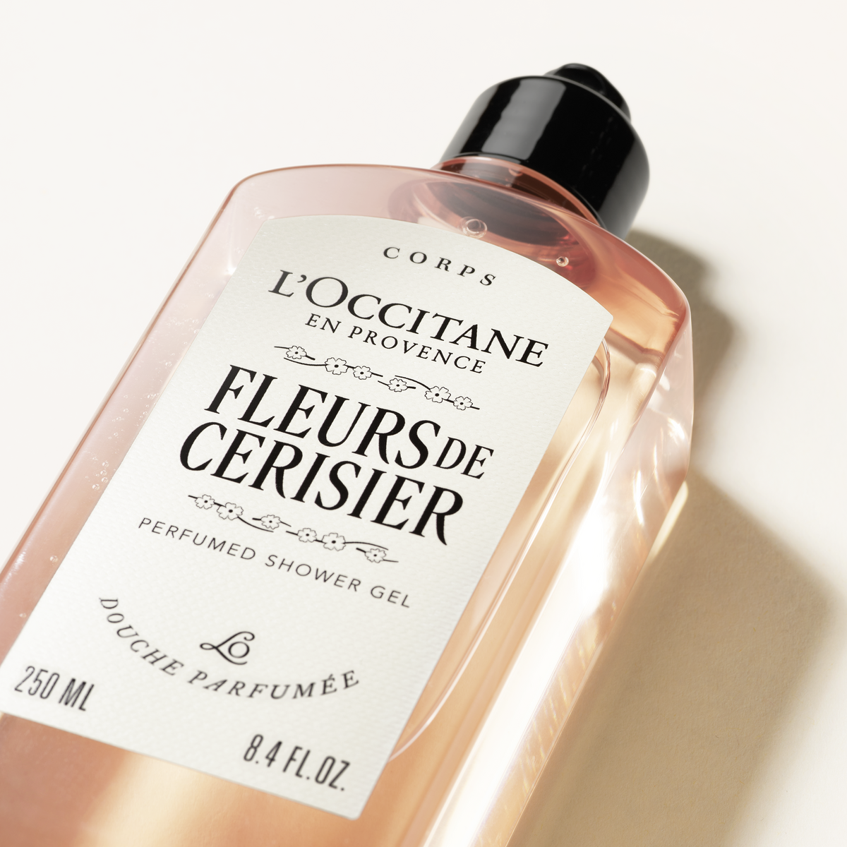 Fleurs de Cerisier perfumed shower gel