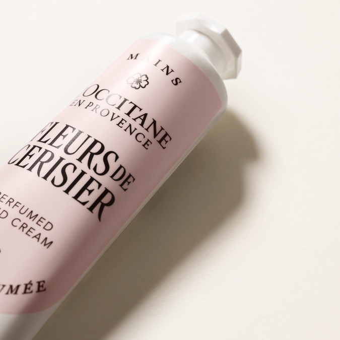 Fleurs de Cerisier perfumed hand cream
